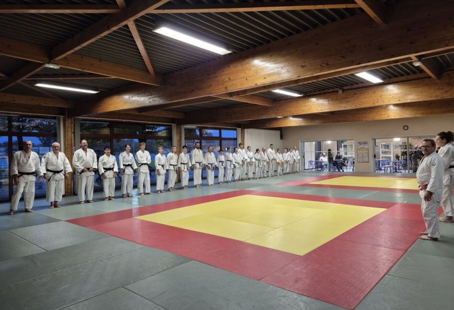 Une belle énergie pour la section Jujitsu du club !